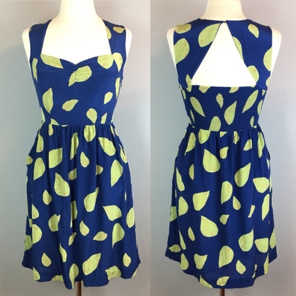 Anthropologie Dresses & Skirts - ⚜️ANTHROPOLOGIE Dress w/ Sweetheart Neckline⚜️